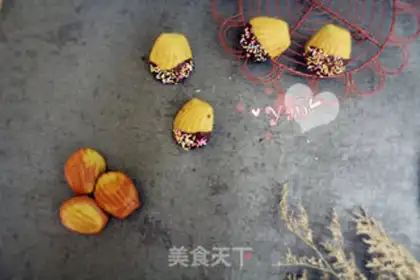 Make Orange-coloured Madeleine cake step 10