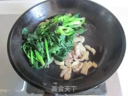 Make Spinach fried meat step 5