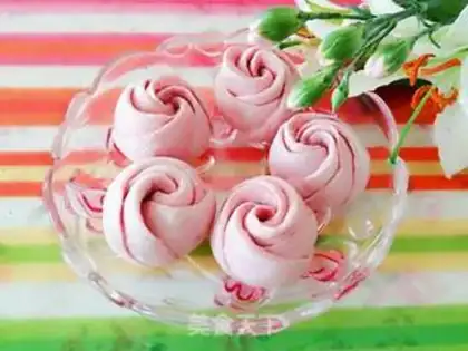 Make Rose buns step 10