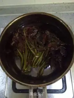 Make Fried eggs step 1