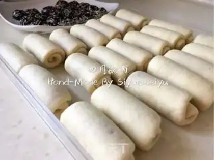 Make Red sugar sesame pancakes step 10