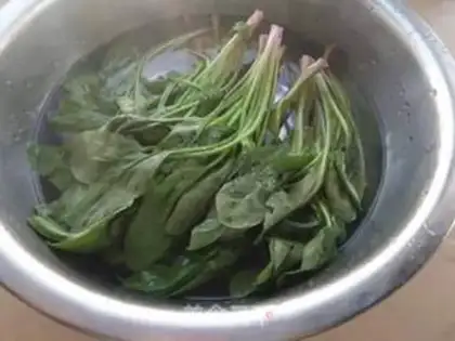 Make Pineapple peanut rice step 1