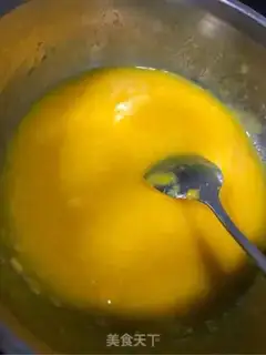 Make Fresh cream mango mousse step 8