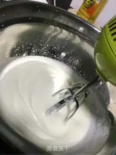 Make Fresh cream mango mousse step 10