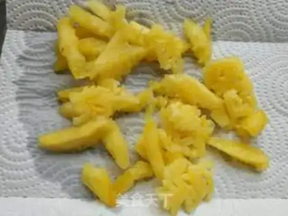 Make Pineapple pizza step 4