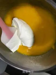 Make Fresh cream mango mousse step 11
