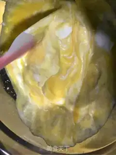 Make Fresh cream mango mousse step 12