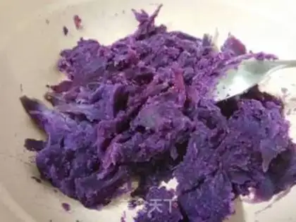 Make Potato flower buns step 1