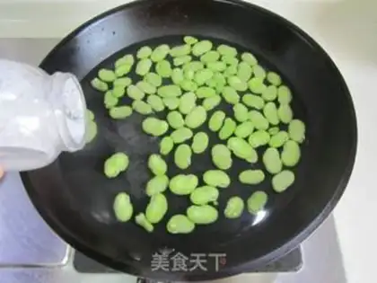 Make Scrambled eggs step 2