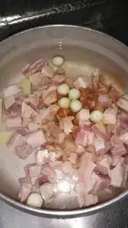 Make Tomato curry step 1