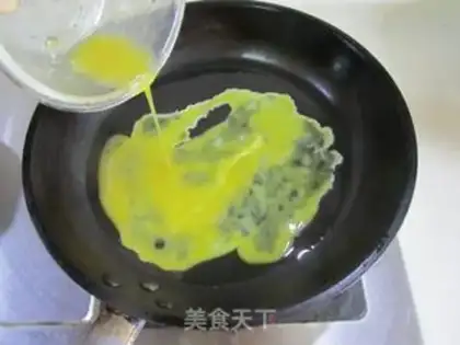 Make Scrambled eggs step 3