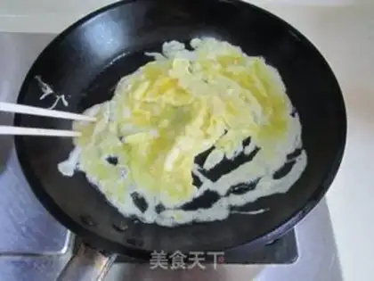 Make Scrambled eggs step 4