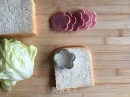 Make A flower sandwich step 2