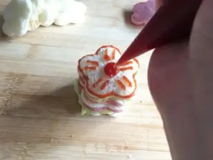 Make A flower sandwich step 5
