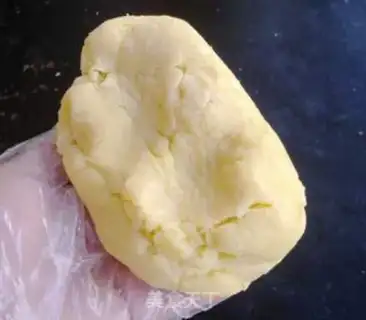 Make Heart crackers step 5
