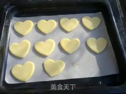 Make Heart crackers step 7