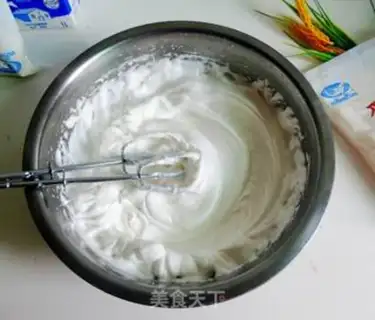 Make Strawberry roll step 6