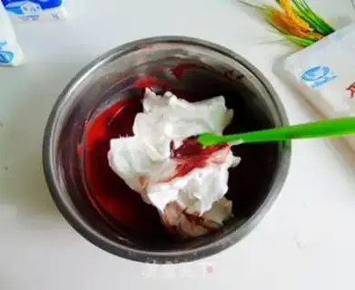 Make Strawberry roll step 7