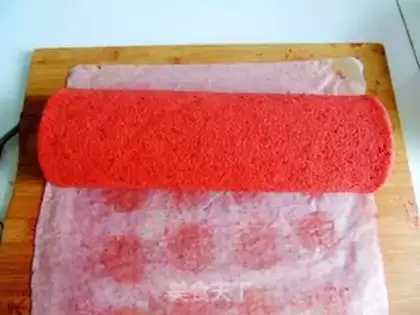 Make Strawberry roll step 14
