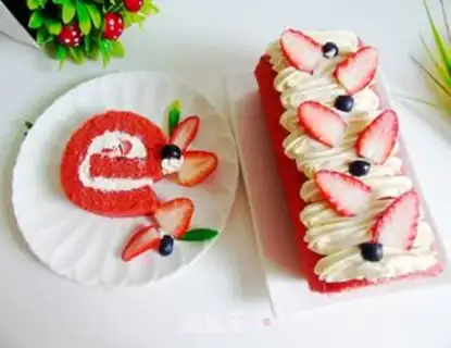 Make Strawberry roll step 15