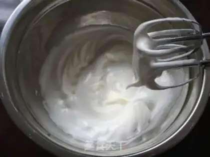 Make Cranberry cherry cake step 3