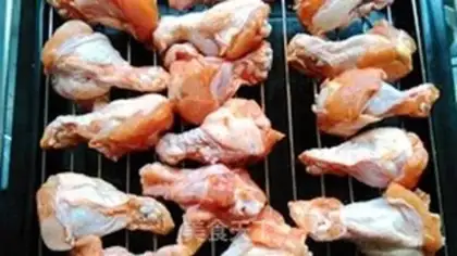 Make Honey-cooked chicken wings step 2