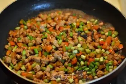 Make Spicy tritium noodles step 9