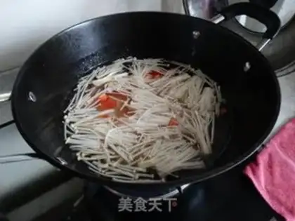 Make Tomato gills, shrimp soup step 2