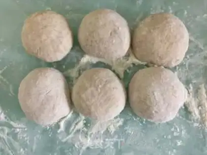 Make Cream tuna bread step 2