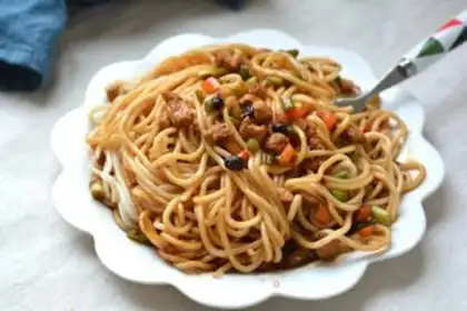 Make Spicy tritium noodles step 12