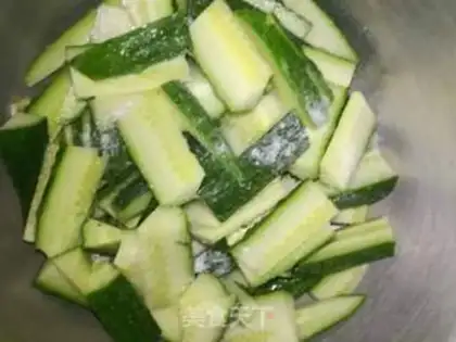 Make Spicy cucumber step 1