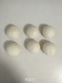 Make Taiwan sausage pizza step 7