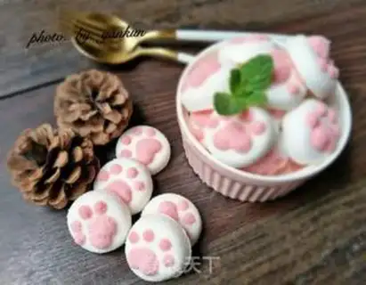 Make Homemade cat claw marshmallows step 14