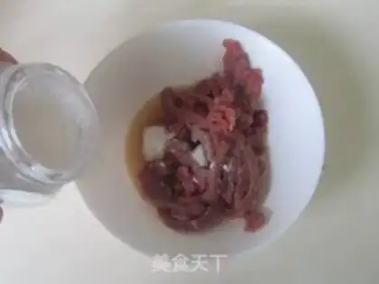 Make Celery with beef silk step 1