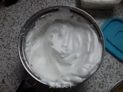 Make Strawberry cream cake step 5