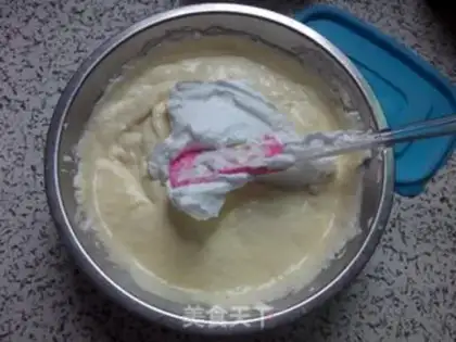 Make Strawberry cream cake step 6