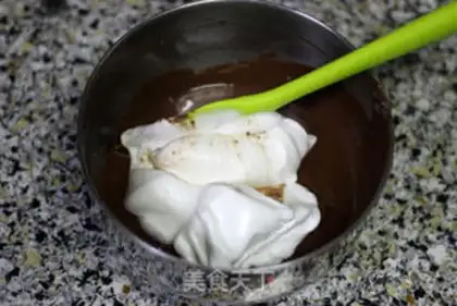 Make Chocolate mango rolls step 5