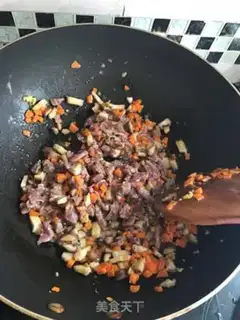 Make Yangzhou fried rice step 5