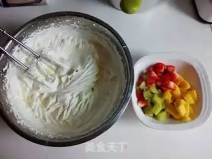 Make Strawberry cream cake step 9