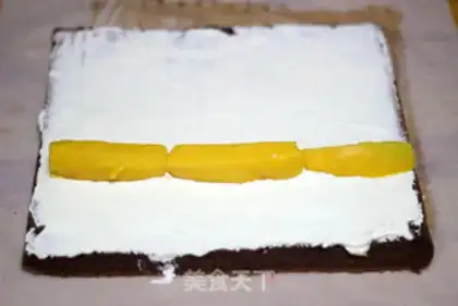 Make Chocolate mango rolls step 9