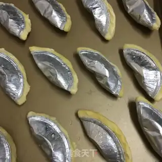 Make Pineapple pie step 2