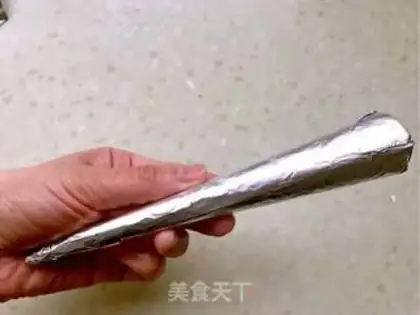 Make Spiral rolls step 3