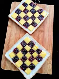 Make Queer Chess Toast step 7