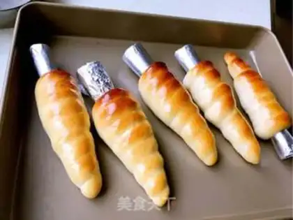 Make Spiral rolls step 8