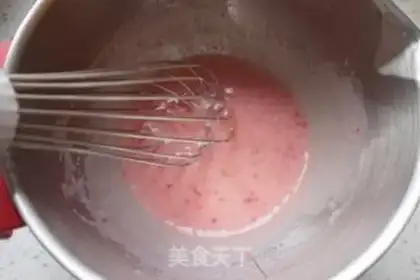 Make Strawberry chili cake step 1