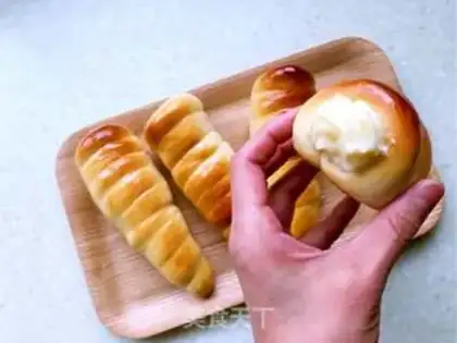 Make Spiral rolls step 10