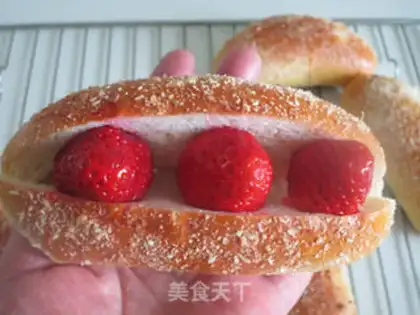Make Strawberry-crunch milk bread step 13