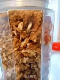 Make Traditional handmade glue cake step 1