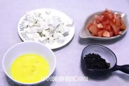 Make Tomato tofu step 1