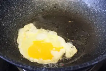 Make Onion noodles step 2